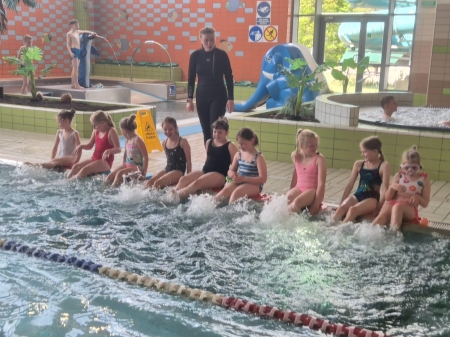 Wyjazd na basen w ramach programu ''Mały Mistrz''