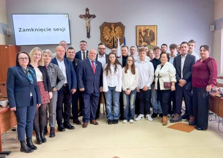 Klasa VIII na sesji Rady Gminy w Lipnicy